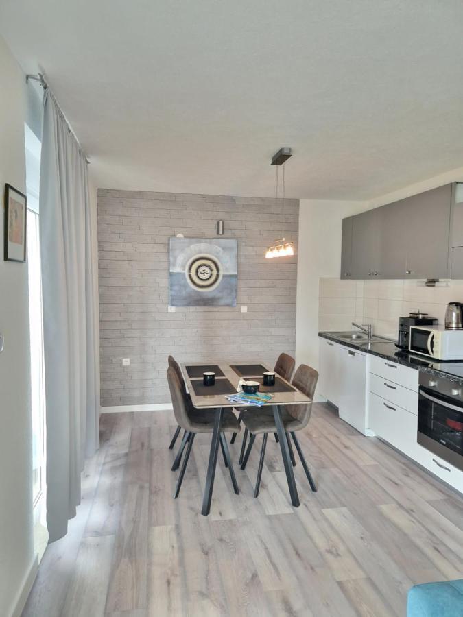 Luxury Apartments Silva With Sea View Okrug Gornji Luaran gambar