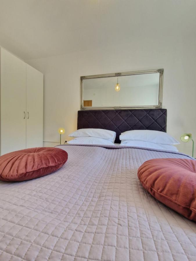 Luxury Apartments Silva With Sea View Okrug Gornji Luaran gambar