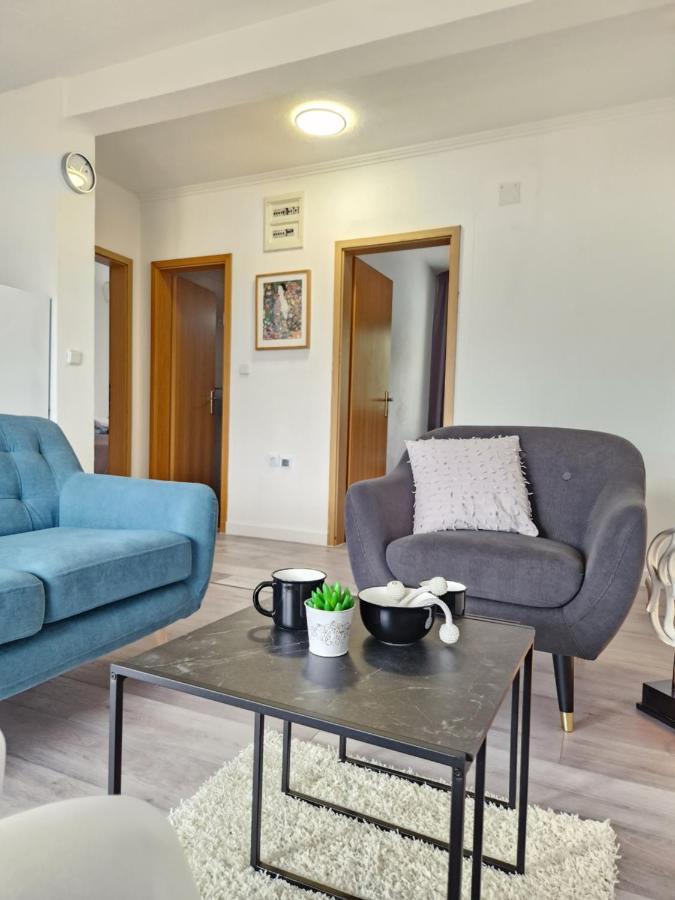 Luxury Apartments Silva With Sea View Okrug Gornji Luaran gambar