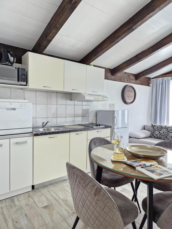 Luxury Apartments Silva With Sea View Okrug Gornji Luaran gambar