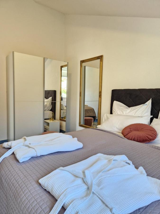 Luxury Apartments Silva With Sea View Okrug Gornji Luaran gambar