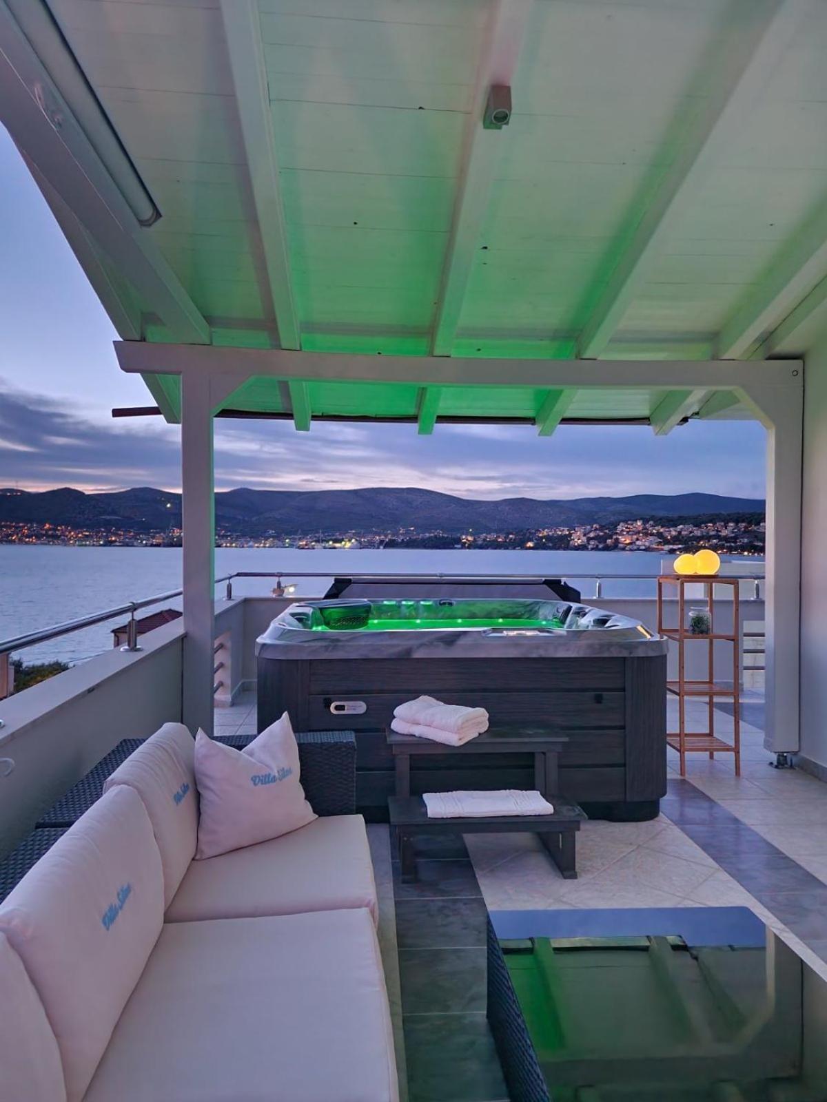 Luxury Apartments Silva With Sea View Okrug Gornji Luaran gambar