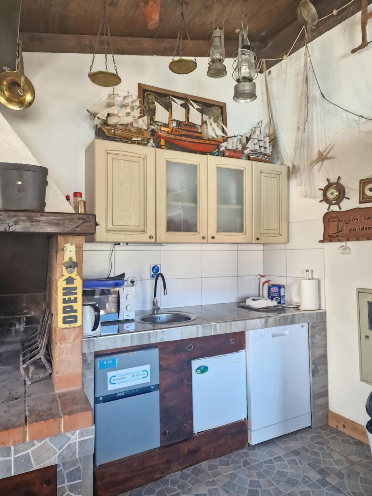 Luxury Apartments Silva With Sea View Okrug Gornji Luaran gambar