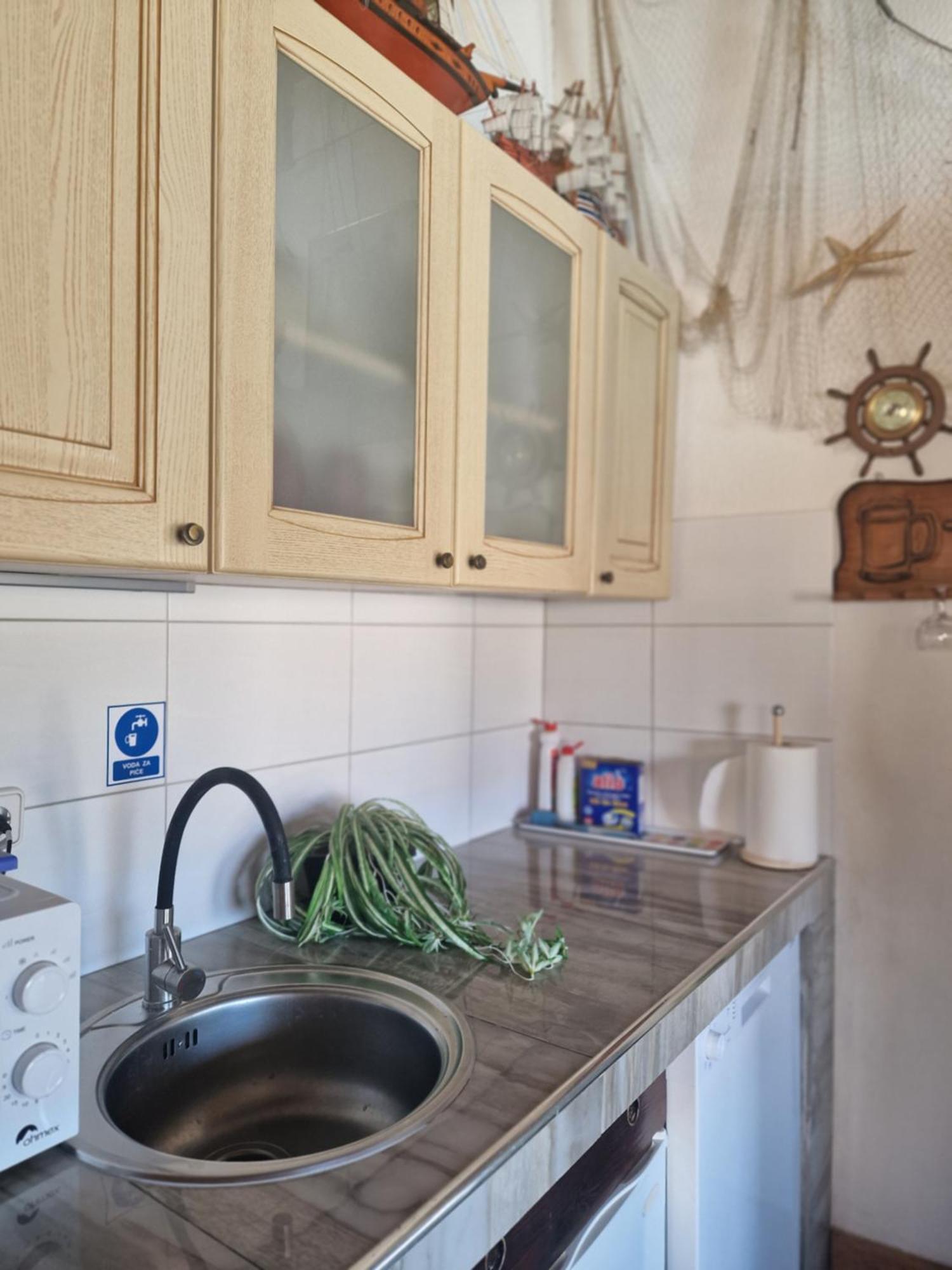 Luxury Apartments Silva With Sea View Okrug Gornji Luaran gambar