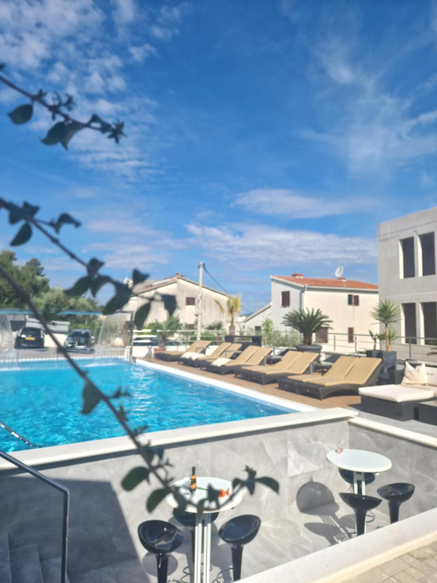 Luxury Apartments Silva With Sea View Okrug Gornji Luaran gambar