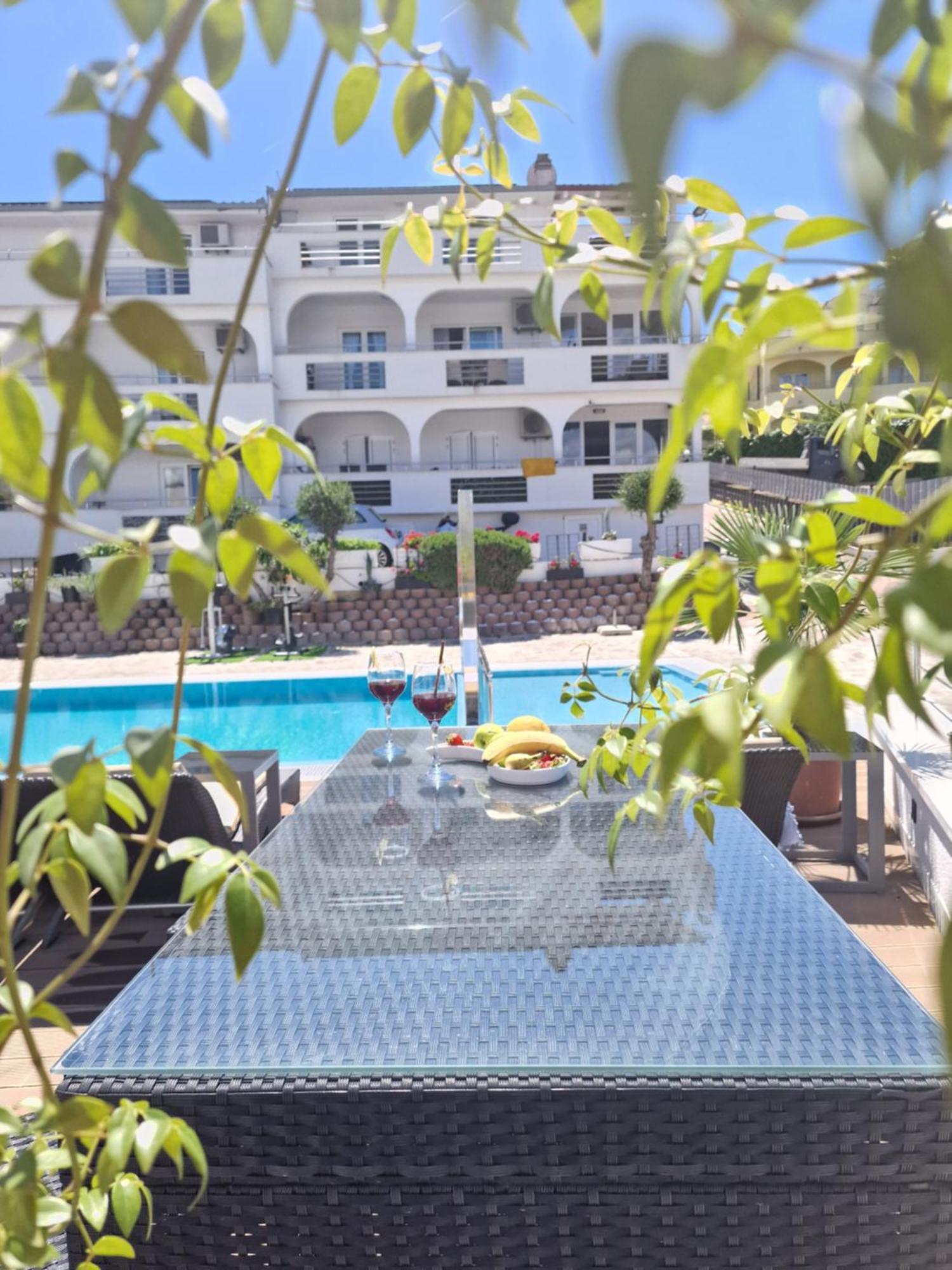 Luxury Apartments Silva With Sea View Okrug Gornji Luaran gambar